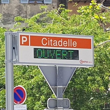 Chambre De Charme Dans La Citadelle Lägenhet Bastia  Exteriör bild