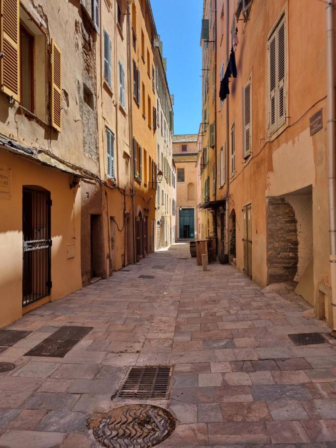 Chambre De Charme Dans La Citadelle Lägenhet Bastia  Exteriör bild